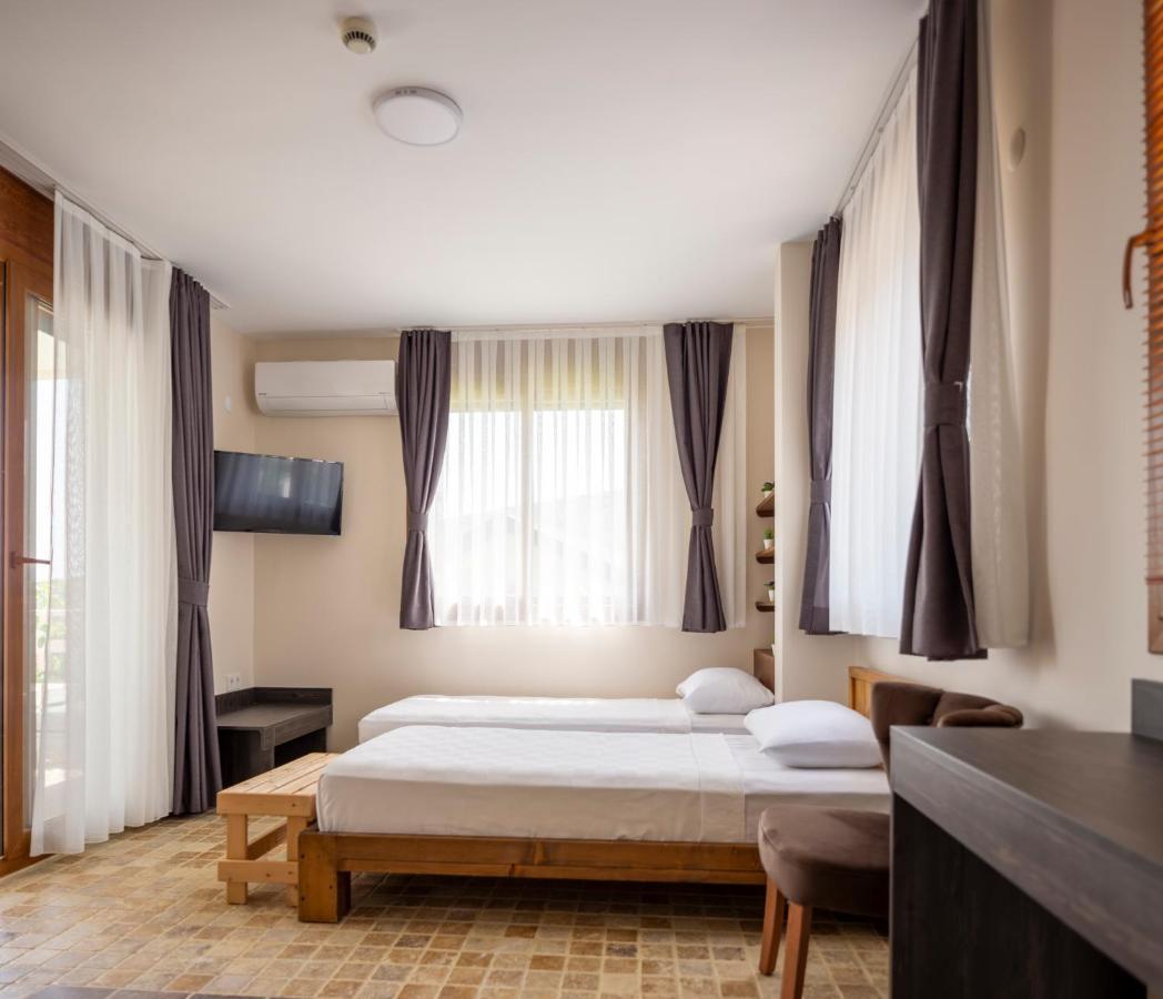 Cesmekes Otel Esterno foto