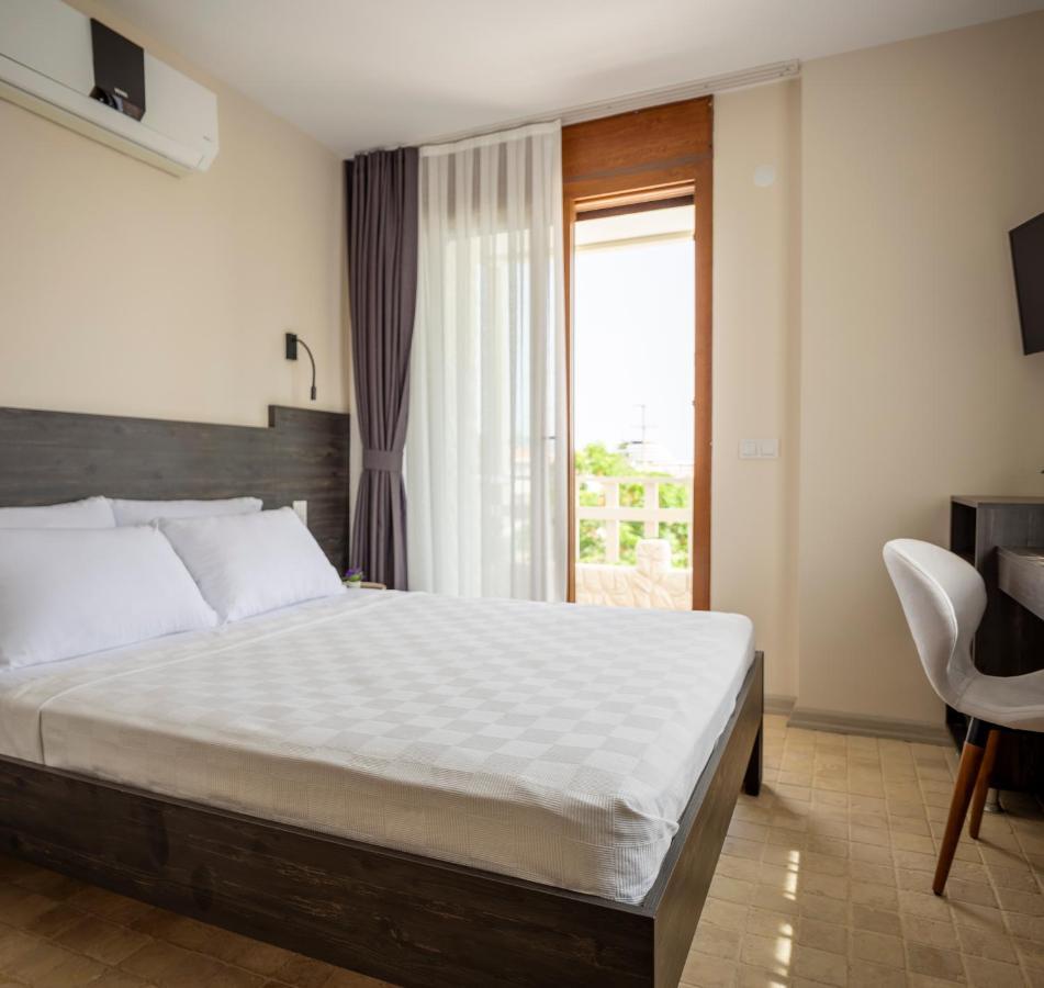 Cesmekes Otel Esterno foto
